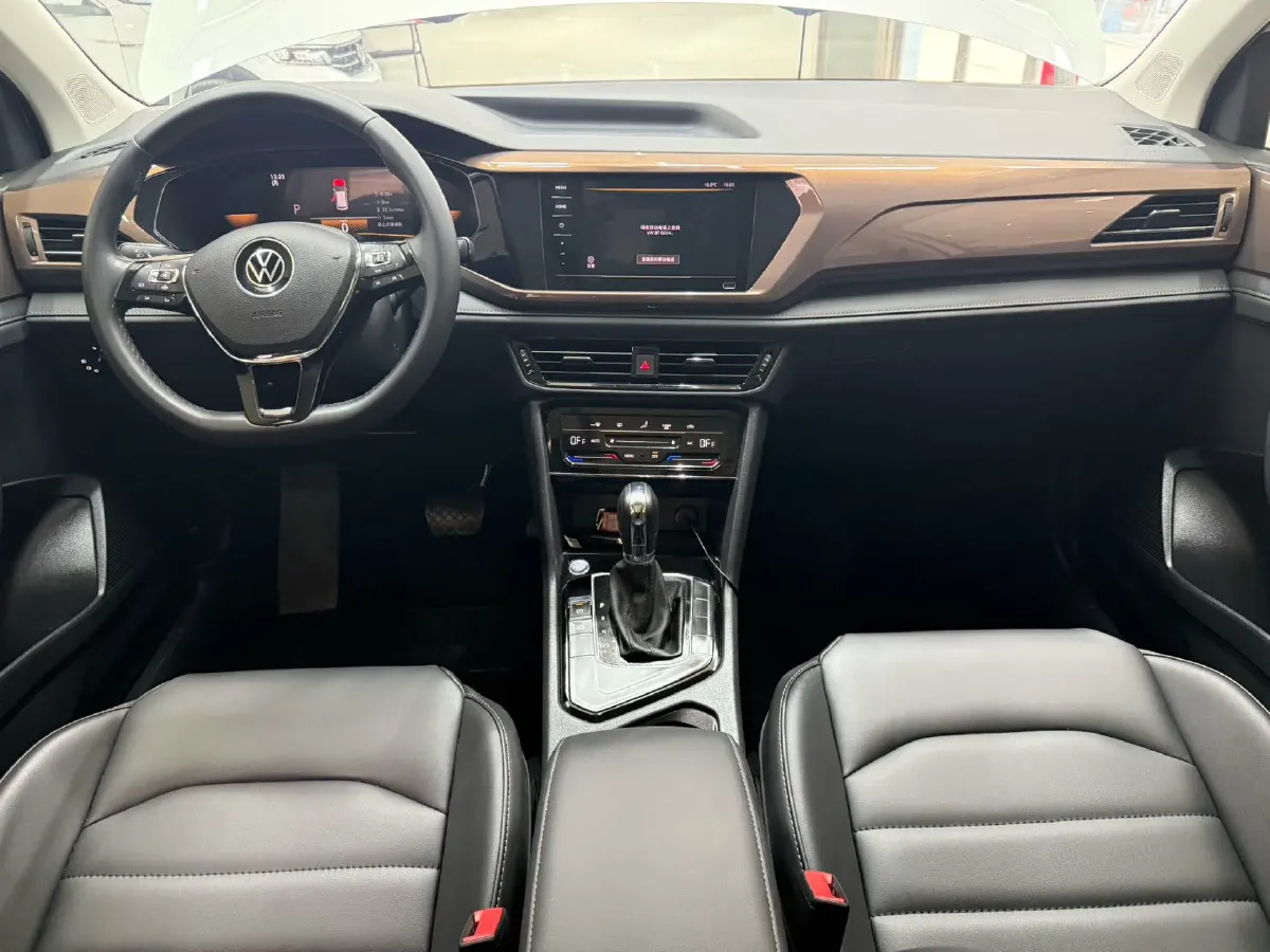 2022 Ford Transit 2.0T 202HP L4 6AT,autocango,china used car exporter,china ev exporter,chinese used car exporter,chinese used ev exporter