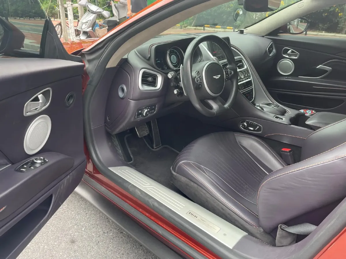 2020 Aston Martin DB11 4.0T 510HP V8 8AT,autocango,china used car exporter,china ev exporter,chinese used car exporter,chinese used ev exporter