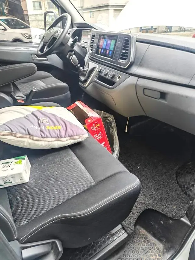 2021 MAXUS XinTu V80 2.0T 127HP L4 6MT,autocango,china used car exporter,china ev exporter,chinese used car exporter,chinese used ev exporter