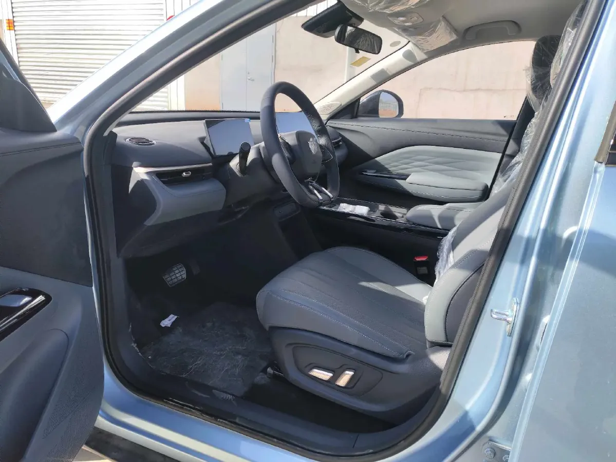 2025 ARCFOX T1 BEV,autocango,china used car exporter,china ev exporter,chinese used car exporter,chinese used ev exporter