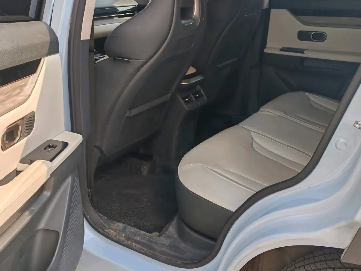 2022 Jetour DASHING 1.6T 197HP L4 7DCT,autocango,china used car exporter,china ev exporter,chinese used car exporter,chinese used ev exporter