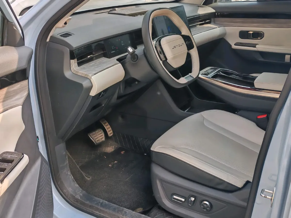 2022 Jetour DASHING 1.6T 197HP L4 7DCT,autocango,china used car exporter,china ev exporter,chinese used car exporter,chinese used ev exporter