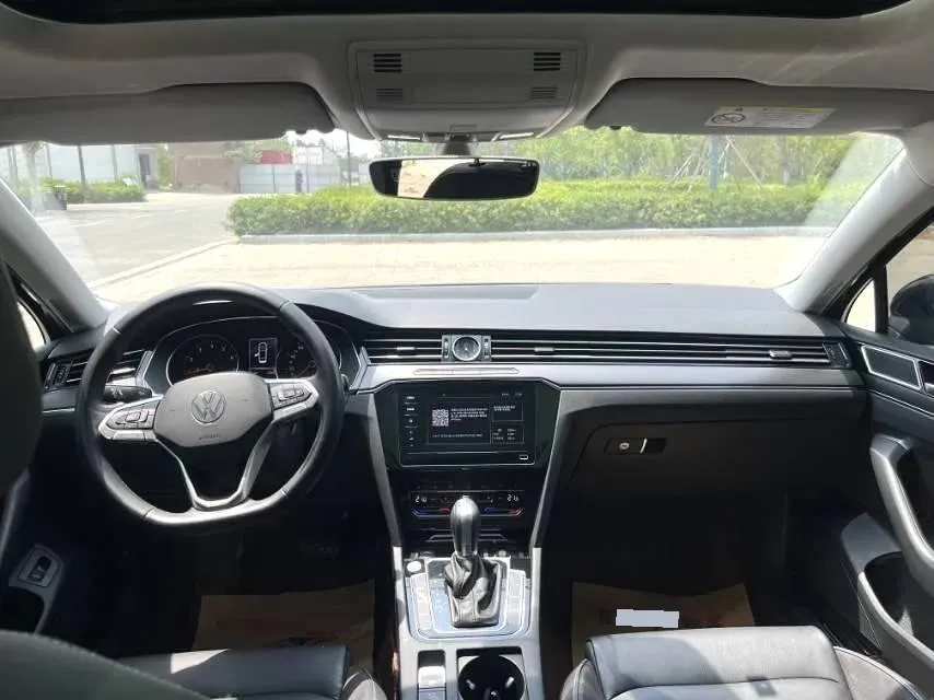 2020 Volkswagen Magotan 2.0T 186HP L4 7DCT,autocango,china used car exporter,china ev exporter,chinese used car exporter,chinese used ev exporter