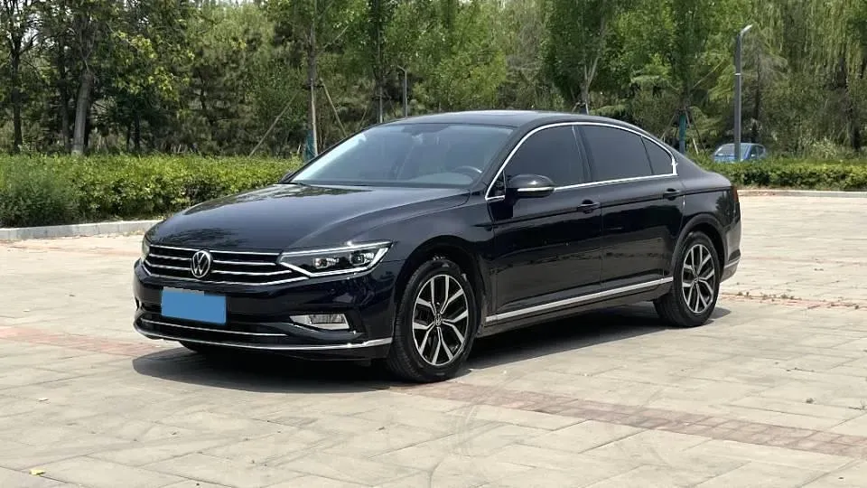 2020 Volkswagen Magotan 2.0T 186HP L4 7DCT,autocango,china used car exporter,china ev exporter,chinese used car exporter,chinese used ev exporter