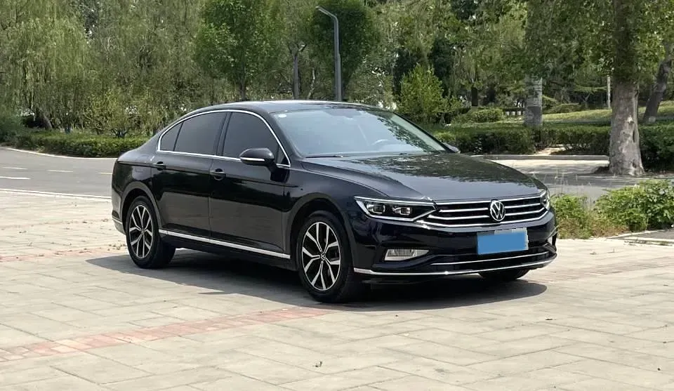2020 Volkswagen Magotan 2.0T 186HP L4 7DCT,autocango,china used car exporter,china ev exporter,chinese used car exporter,chinese used ev exporter