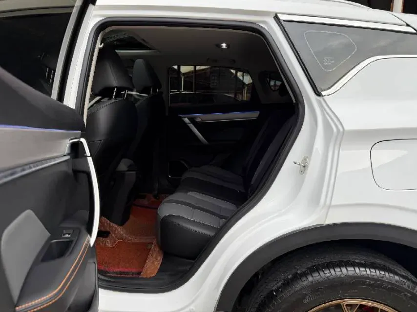 2023 Geely Coolray 1.5T 181HP L4 7DCT,autocango,china used car exporter,china ev exporter,chinese used car exporter,chinese used ev exporter