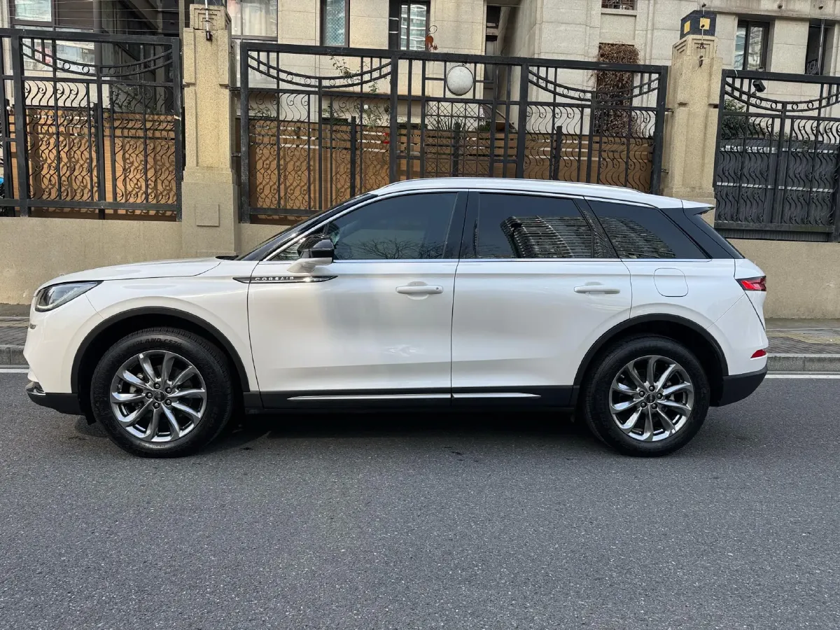 2020 Lincoln Corsair 2.0T 245HP L4 8AT,autocango,china used car exporter,china ev exporter,chinese used car exporter,chinese used ev exporter
