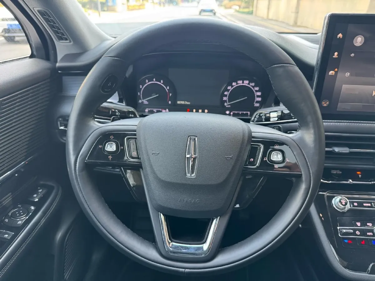 2020 Lincoln Corsair 2.0T 245HP L4 8AT,autocango,china used car exporter,china ev exporter,chinese used car exporter,chinese used ev exporter