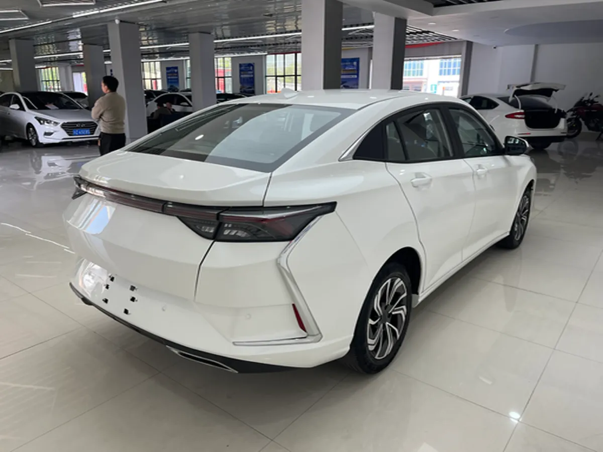 2021 DongFeng Aeolus YiXuan 1.5T 150HP L4 6DCT,autocango,china used car exporter,china ev exporter,chinese used car exporter,chinese used ev exporter