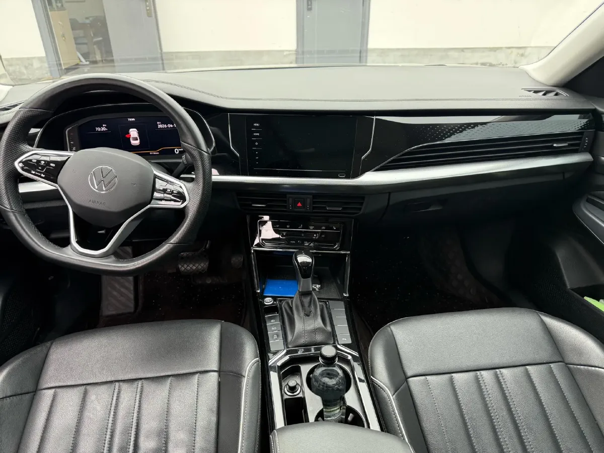2023 Volkswagen Passat 2.0T 186HP L4 7DCT,autocango,china used car exporter,china ev exporter,chinese used car exporter,chinese used ev exporter