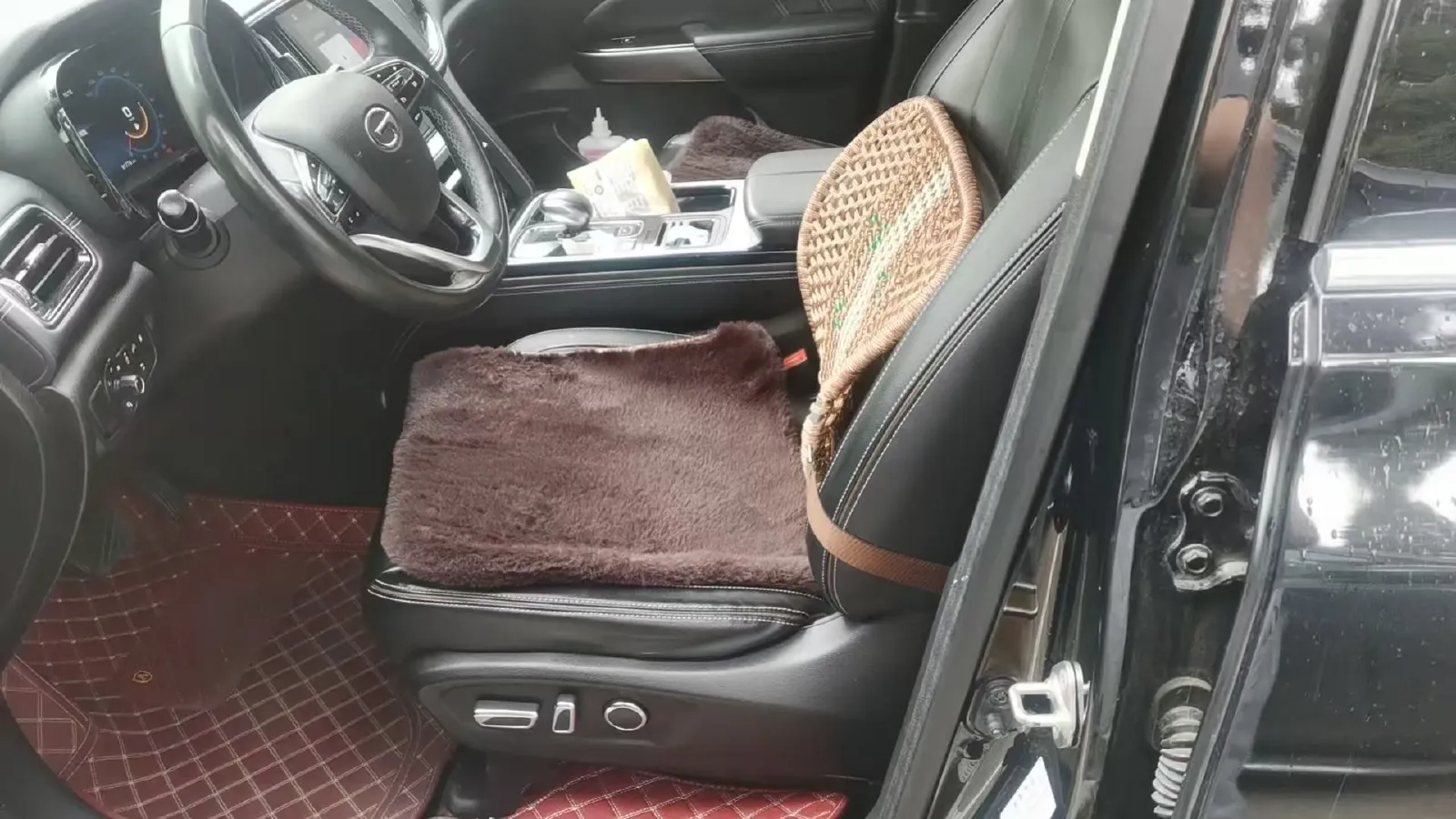 2019 GAC Trumpchi GS8 2.0T 252HP L4 6AT,autocango,china used car exporter,china ev exporter,chinese used car exporter,chinese used ev exporter