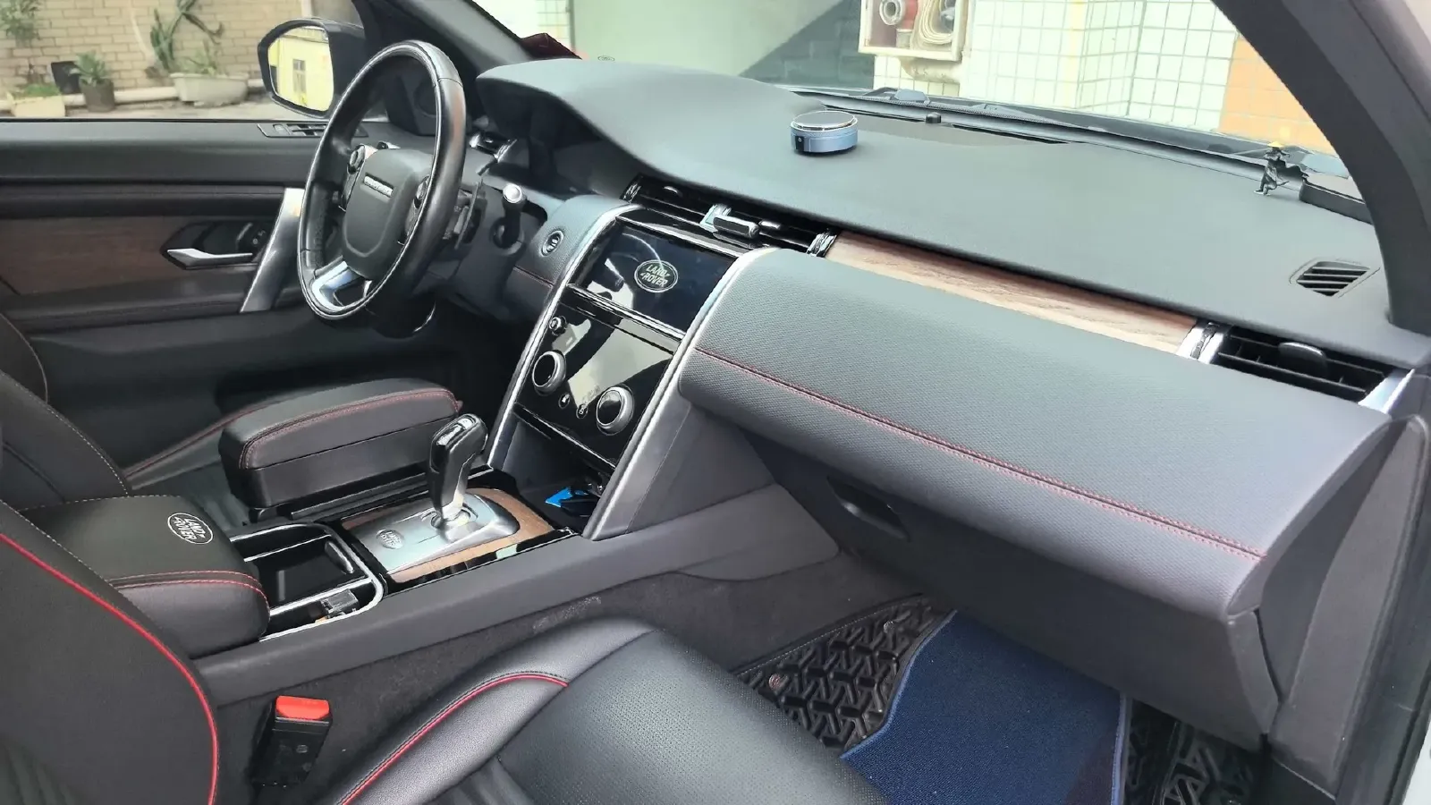 2020 Land Rover Discovery Sport 2.0T 249HP L4 9AT,autocango,china used car exporter,china ev exporter,chinese used car exporter,chinese used ev exporter