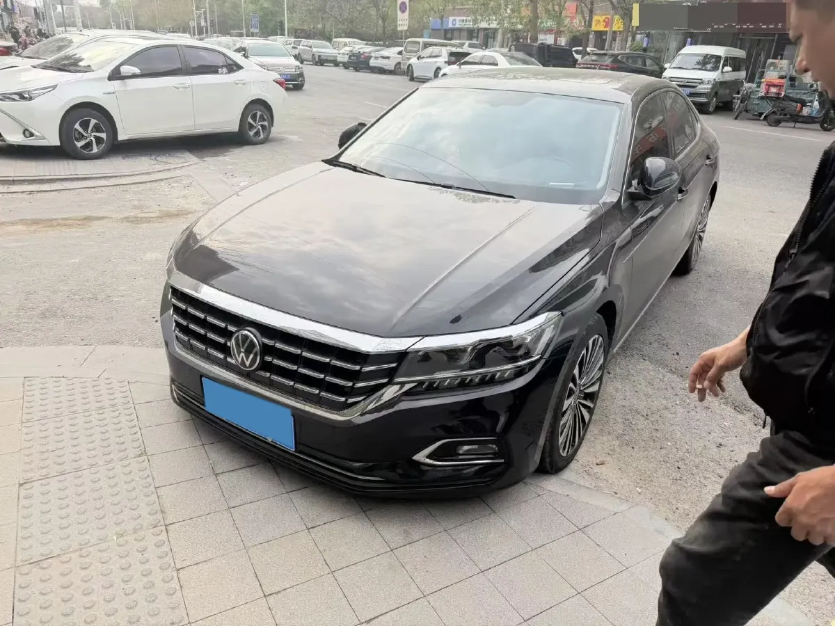 2020 Volkswagen Passat 2.0T 186HP L4 7DCT,autocango,china used car exporter,china ev exporter,chinese used car exporter,chinese used ev exporter