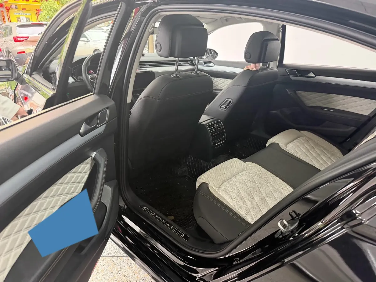 2023 Volkswagen Magotan 2.0T 186HP L4 7DCT,autocango,china used car exporter,china ev exporter,chinese used car exporter,chinese used ev exporter