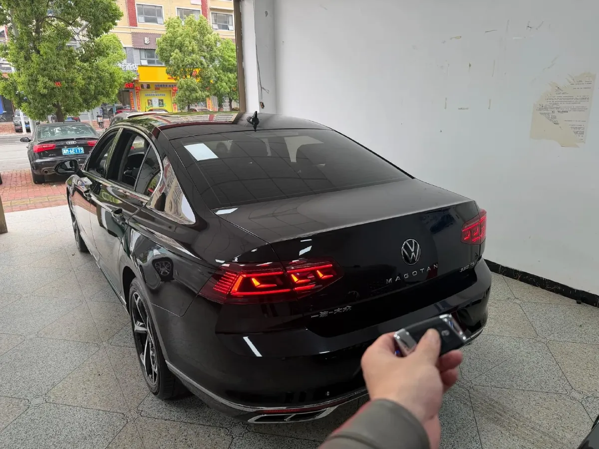 2023 Volkswagen Magotan 2.0T 186HP L4 7DCT,autocango,china used car exporter,china ev exporter,chinese used car exporter,chinese used ev exporter
