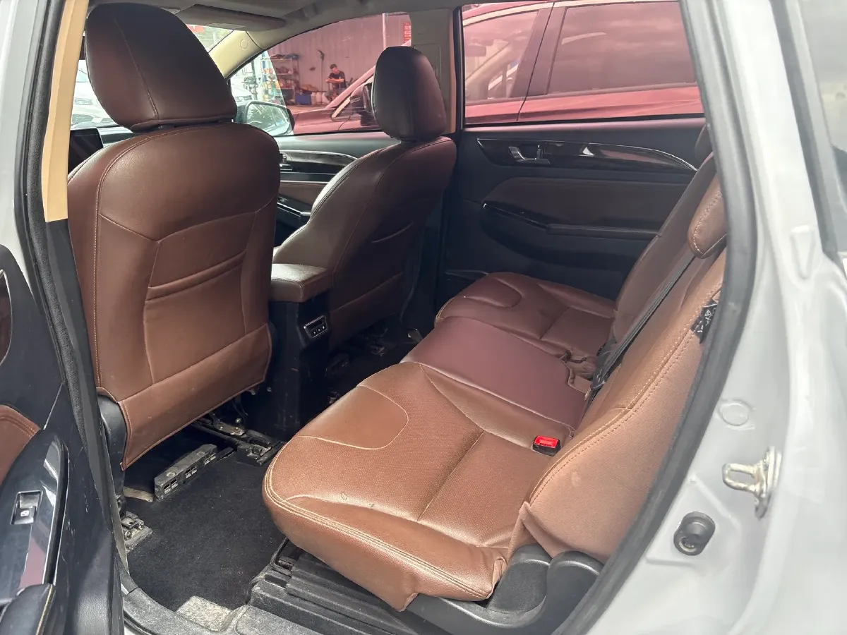 2017 LiFan XuanLang 1.8L 133HP L4 5MT,autocango,china used car exporter,china ev exporter,chinese used car exporter,chinese used ev exporter