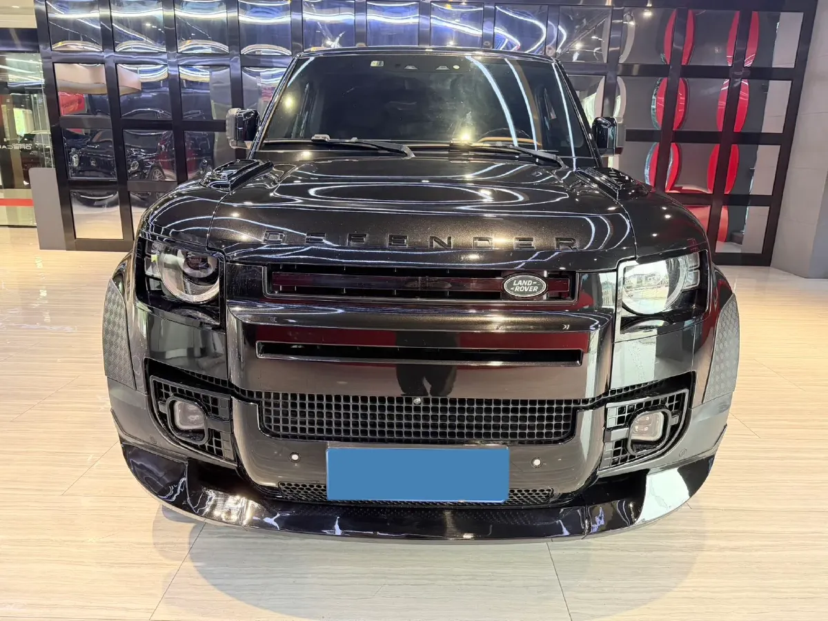2021 Land Rover Defender 3.0T 400HP L6 8AT,autocango,china used car exporter,china ev exporter,chinese used car exporter,chinese used ev exporter