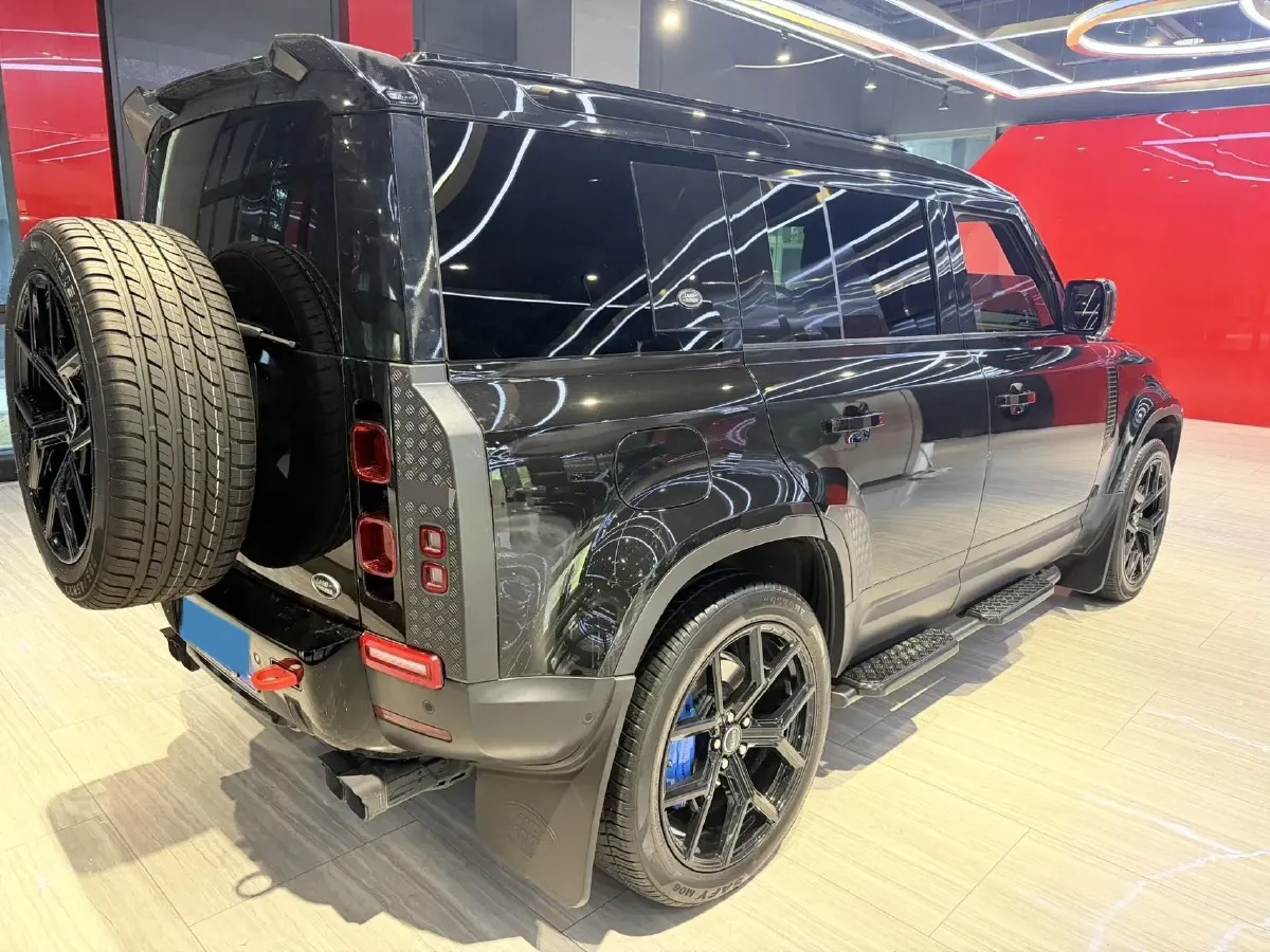 2021 Land Rover Defender 3.0T 400HP L6 8AT,autocango,china used car exporter,china ev exporter,chinese used car exporter,chinese used ev exporter