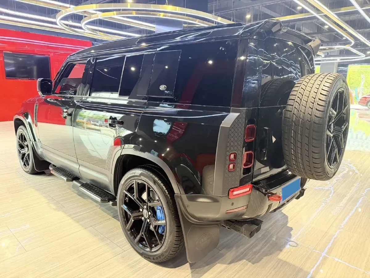2021 Land Rover Defender 3.0T 400HP L6 8AT,autocango,china used car exporter,china ev exporter,chinese used car exporter,chinese used ev exporter