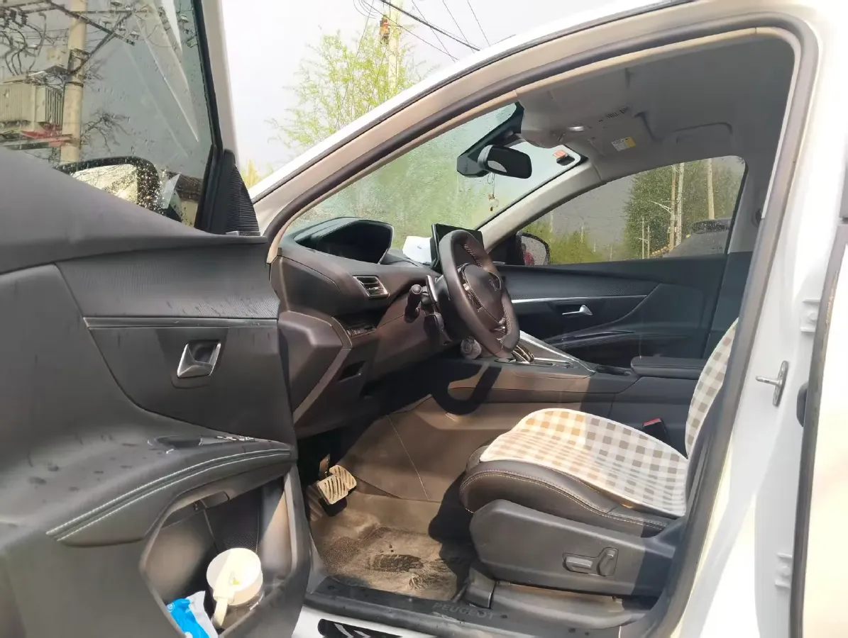 2021 Peugeot 5008 1.6T 170HP L4 8AT,autocango,china used car exporter,china ev exporter,chinese used car exporter,chinese used ev exporter