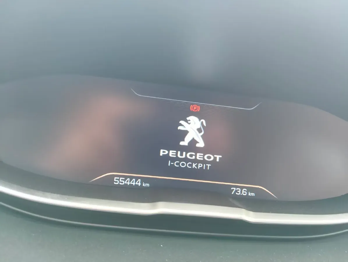 2021 Peugeot 5008 1.6T 170HP L4 8AT,autocango,china used car exporter,china ev exporter,chinese used car exporter,chinese used ev exporter