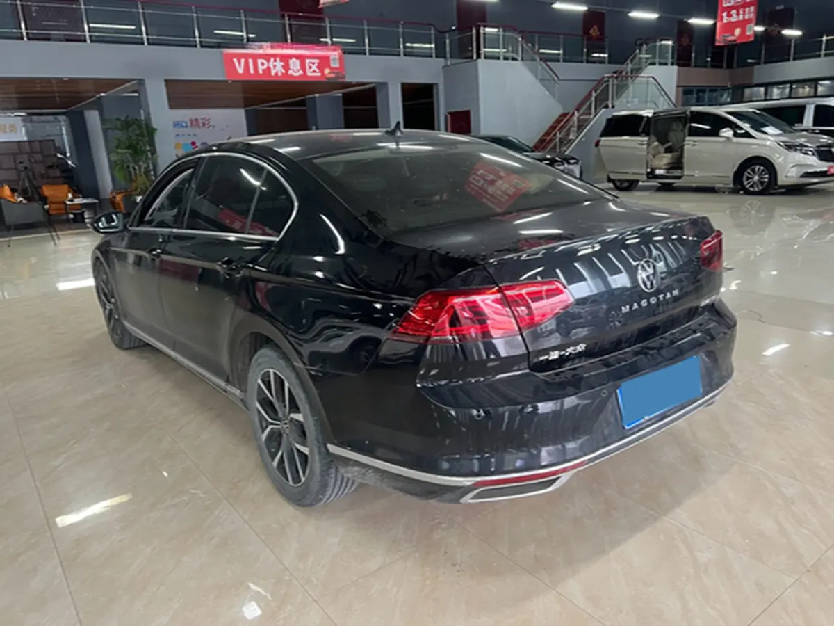2020 Volkswagen Magotan 2.0T 186HP L4 7DCT,autocango,china used car exporter,china ev exporter,chinese used car exporter,chinese used ev exporter