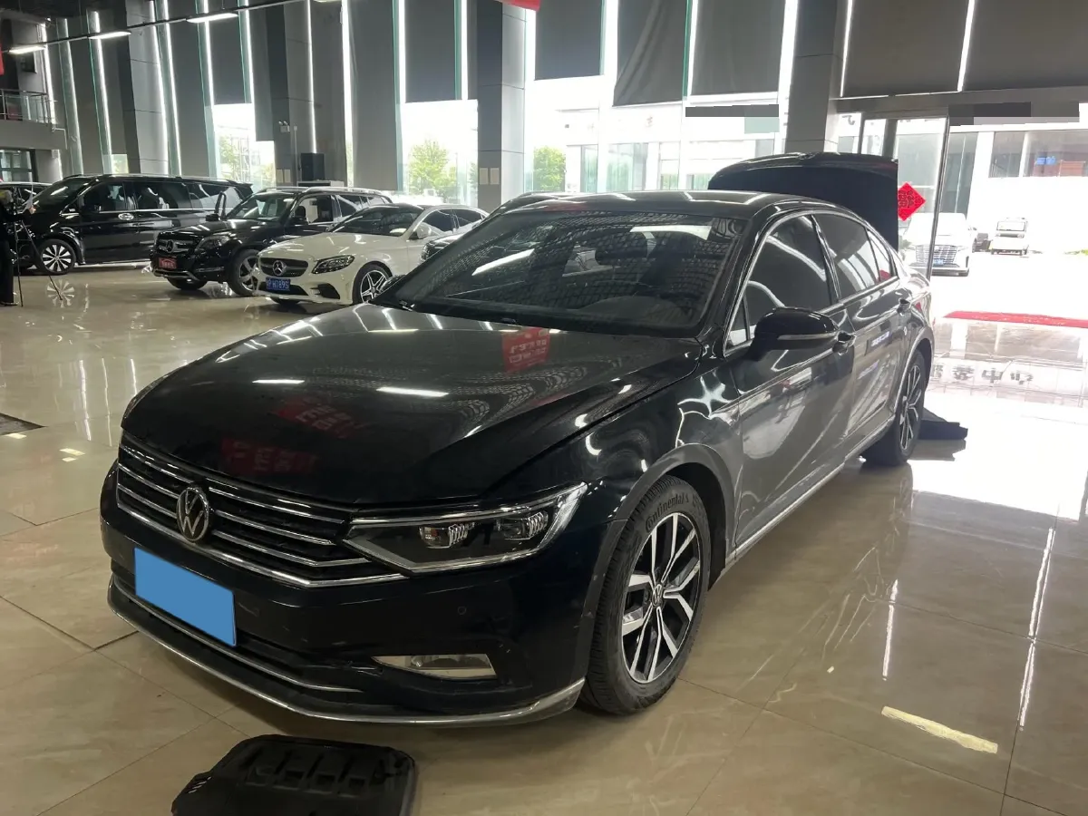 2020 Volkswagen Magotan 2.0T 186HP L4 7DCT,autocango,china used car exporter,china ev exporter,chinese used car exporter,chinese used ev exporter