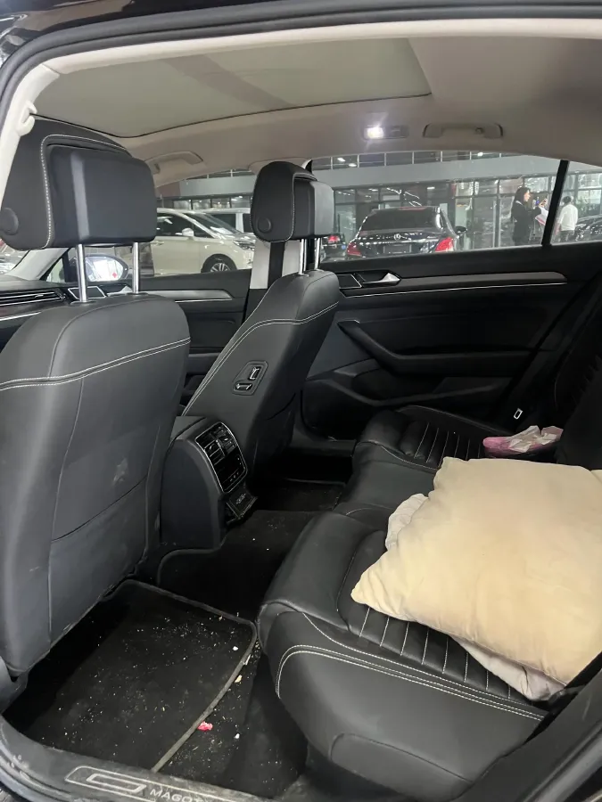 2020 Volkswagen Magotan 2.0T 186HP L4 7DCT,autocango,china used car exporter,china ev exporter,chinese used car exporter,chinese used ev exporter
