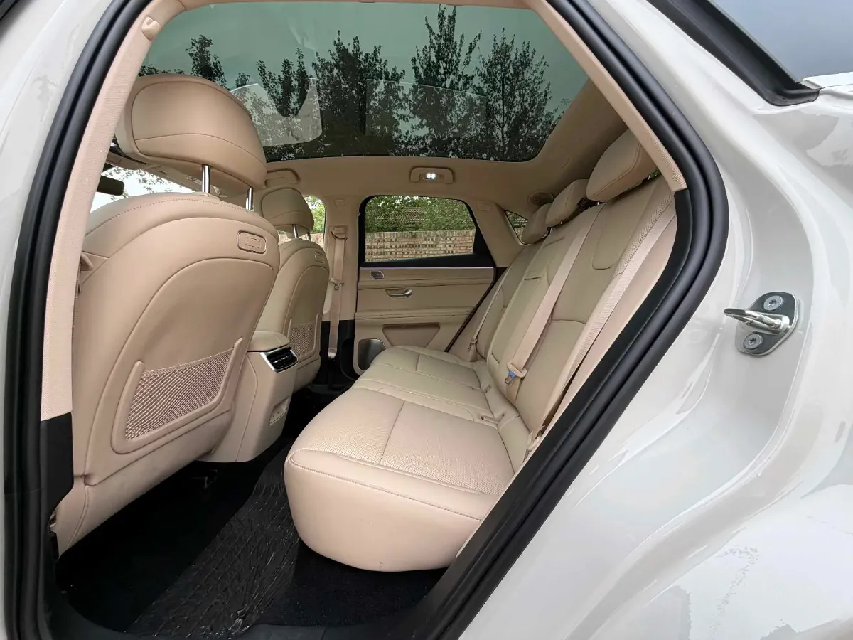 2025 AITO AITO M5 1.5T 152HP L4 REEV 42KWH,autocango,china used car exporter,china ev exporter,chinese used car exporter,chinese used ev exporter