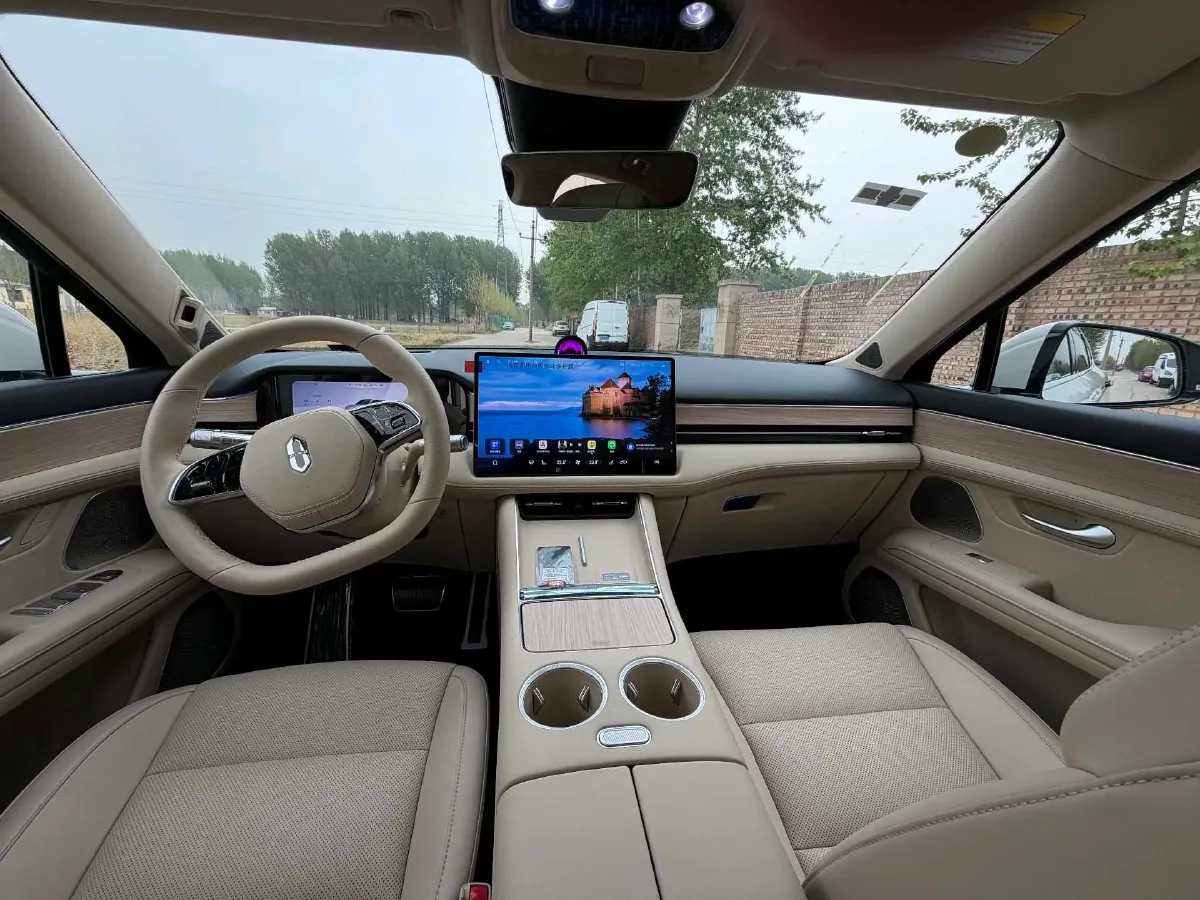 2025 AITO AITO M5 1.5T 152HP L4 REEV 42KWH,autocango,china used car exporter,china ev exporter,chinese used car exporter,chinese used ev exporter