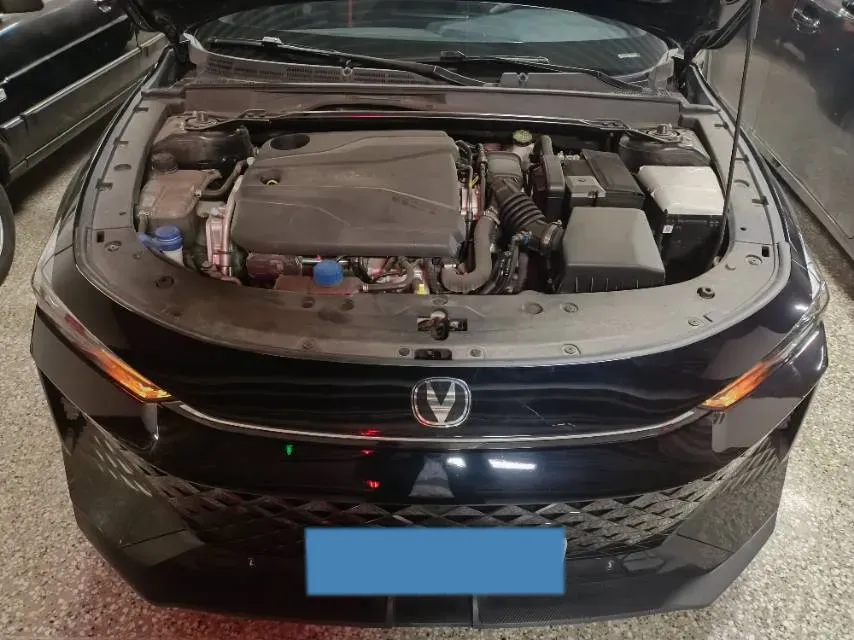 2024 ChangAn UNI-V 1.5T 188HP L4 7DCT,autocango,china used car exporter,china ev exporter,chinese used car exporter,chinese used ev exporter