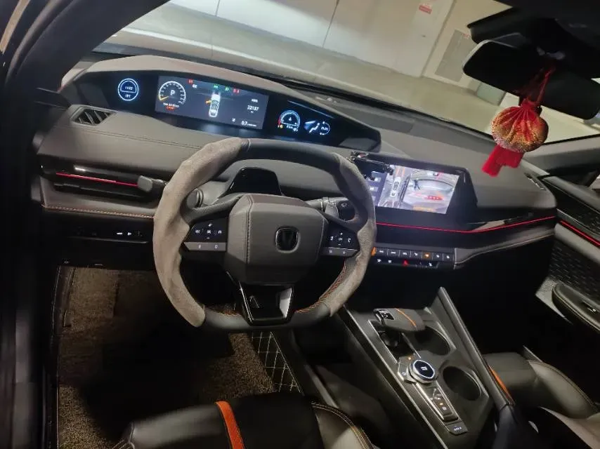 2024 ChangAn UNI-V 1.5T 188HP L4 7DCT,autocango,china used car exporter,china ev exporter,chinese used car exporter,chinese used ev exporter