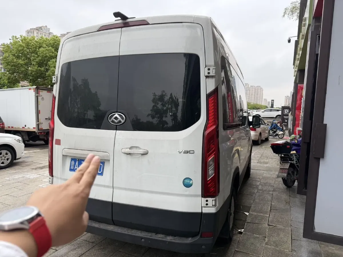 2022 MAXUS XinTu V90 2.0T 150HP L4 6MT,autocango,china used car exporter,china ev exporter,chinese used car exporter,chinese used ev exporter