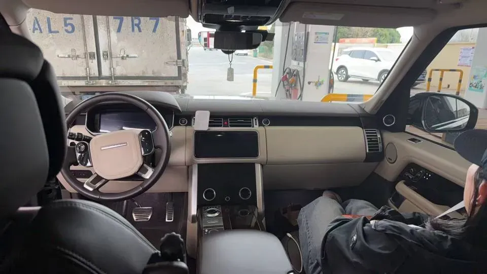 2022 Land Rover Range Rover 3.0T 400HP L6 8AT,autocango,china used car exporter,china ev exporter,chinese used car exporter,chinese used ev exporter