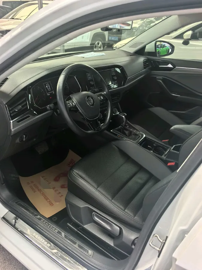 2019 Jeep Renegade 1.3T 173HP L4 7DCT,autocango,china used car exporter,china ev exporter,chinese used car exporter,chinese used ev exporter