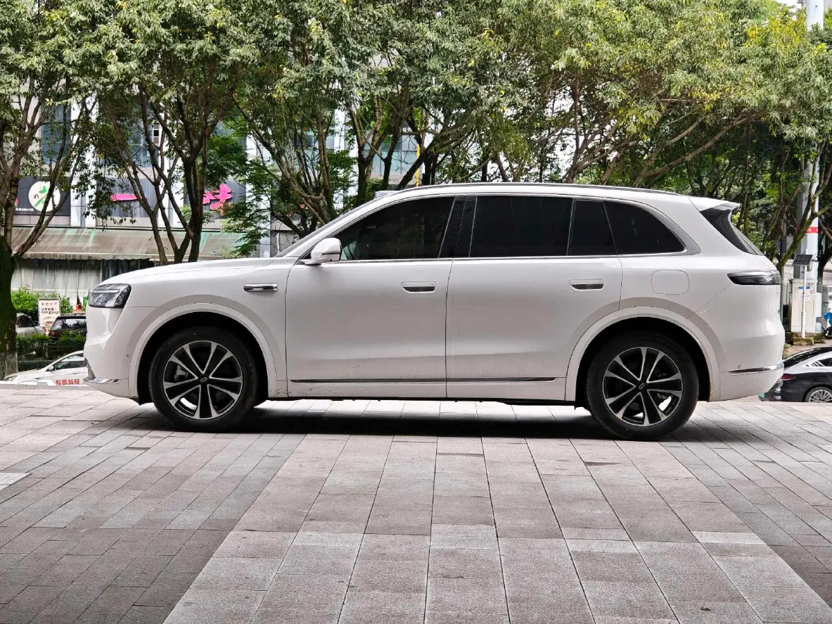 2026 AITO AITO M7 REEV 160HP REEV,autocango,china used car exporter,china ev exporter,chinese used car exporter,chinese used ev exporter