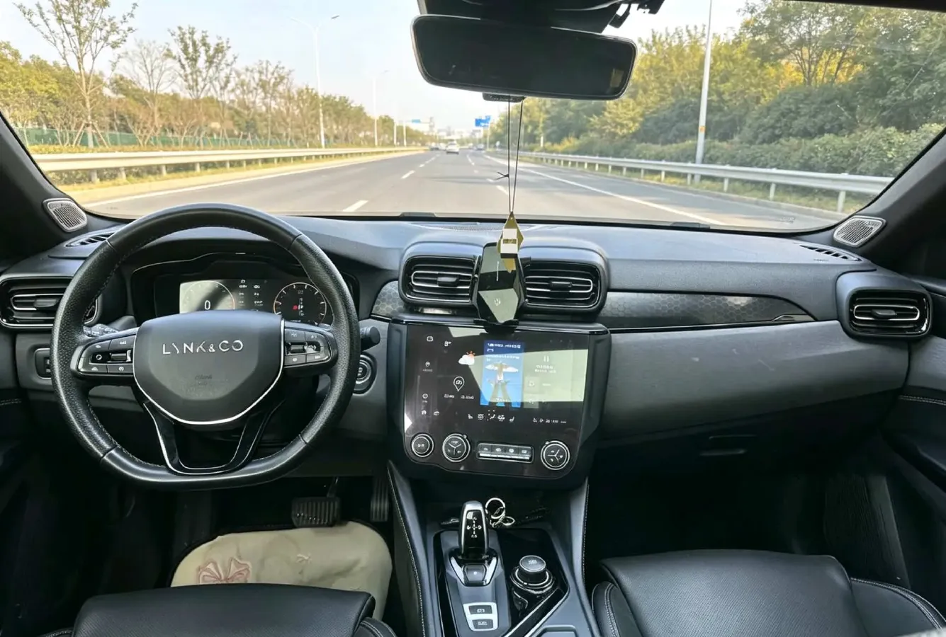 2021 LYNK&CO 03 1.5T 180HP L3 7DCT,autocango,china used car exporter,china ev exporter,chinese used car exporter,chinese used ev exporter