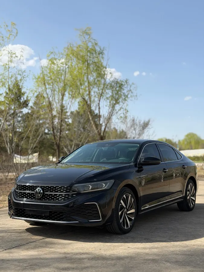 2021 Volkswagen Passat 2.0T 186HP L4 7DCT,autocango,china used car exporter,china ev exporter,chinese used car exporter,chinese used ev exporter