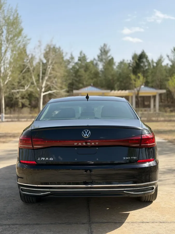 2021 Volkswagen Passat 2.0T 186HP L4 7DCT,autocango,china used car exporter,china ev exporter,chinese used car exporter,chinese used ev exporter