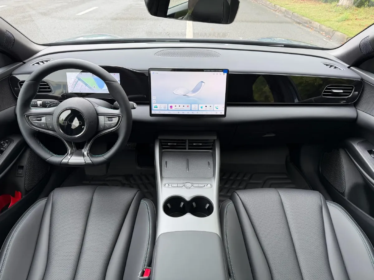 2025 BYD Seal 06 BEV,autocango,china used car exporter,china ev exporter,chinese used car exporter,chinese used ev exporter