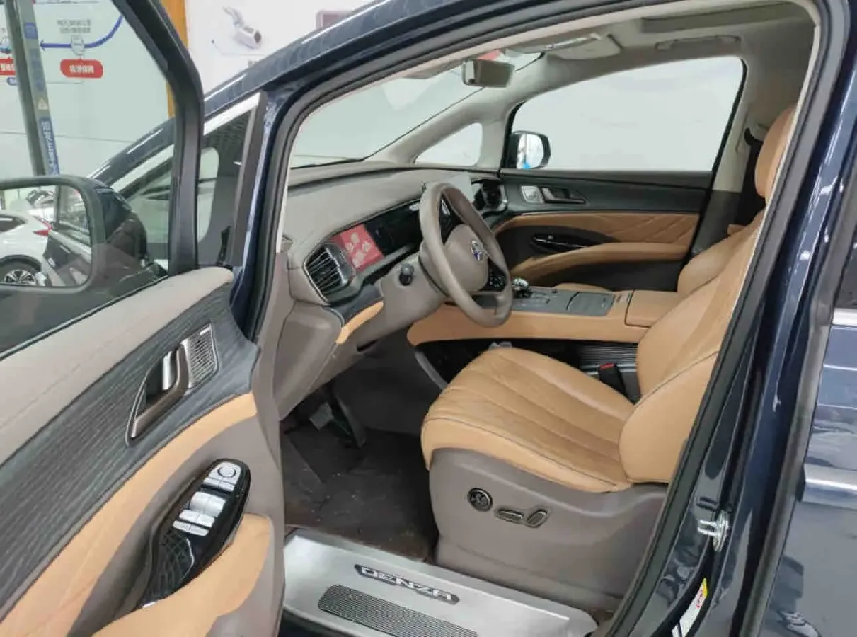 2022 Mercedes-Benz GLC Class 2.0T 197HP L4 9AT,autocango,china used car exporter,china ev exporter,chinese used car exporter,chinese used ev exporter