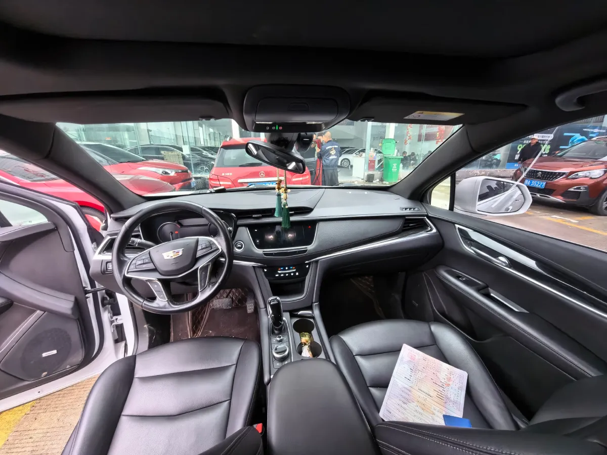 2021 Cadillac XT5 2.0T 237HP L4 9AT,autocango,china used car exporter,china ev exporter,chinese used car exporter,chinese used ev exporter