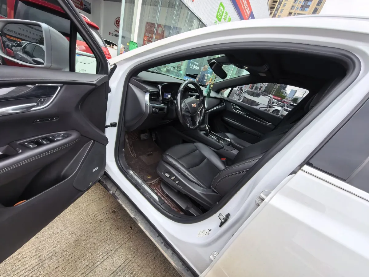 2021 Cadillac XT5 2.0T 237HP L4 9AT,autocango,china used car exporter,china ev exporter,chinese used car exporter,chinese used ev exporter