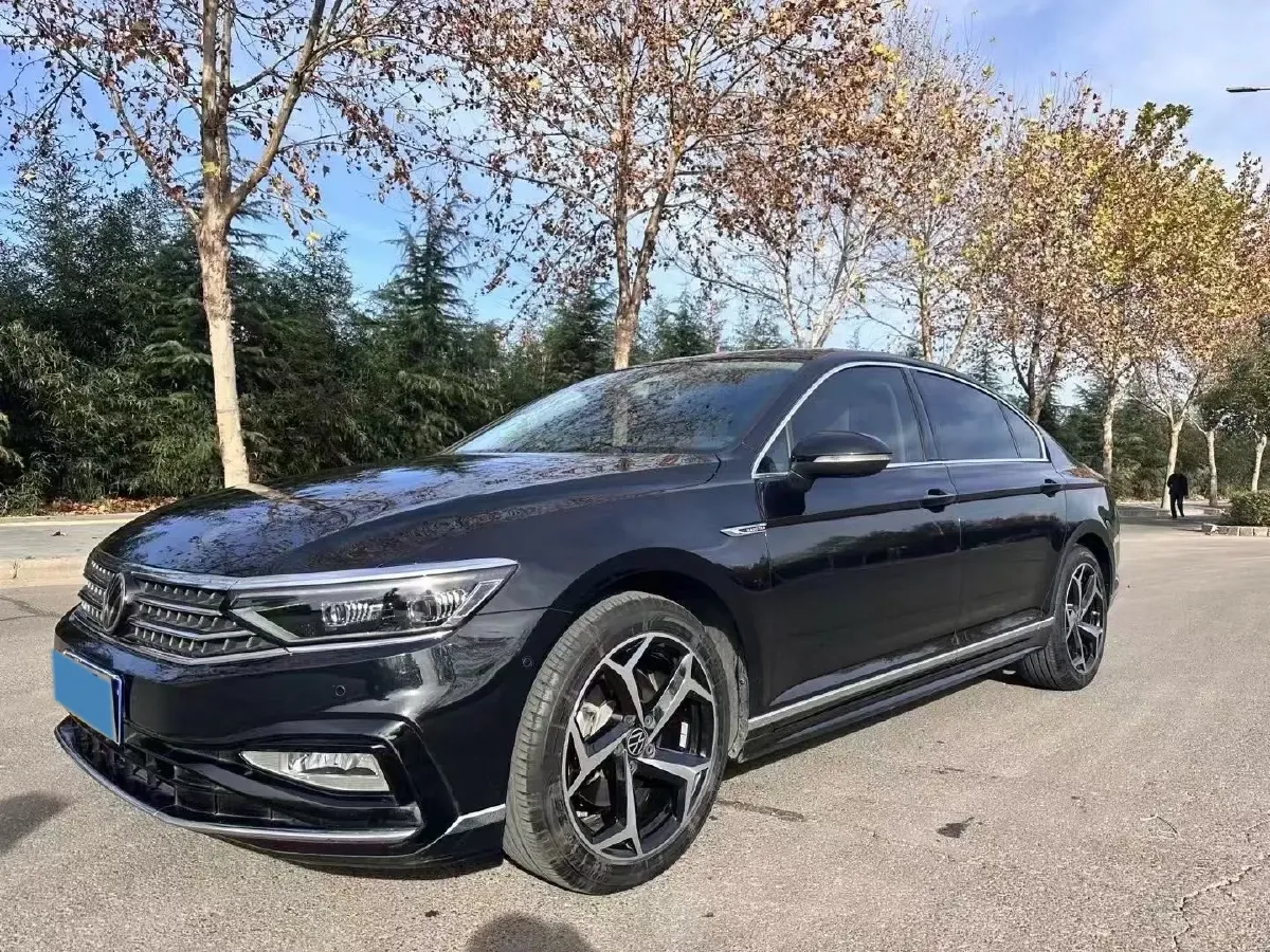 2020 Volkswagen Magotan 2.0T 186HP L4 7DCT,autocango,china used car exporter,china ev exporter,chinese used car exporter,chinese used ev exporter