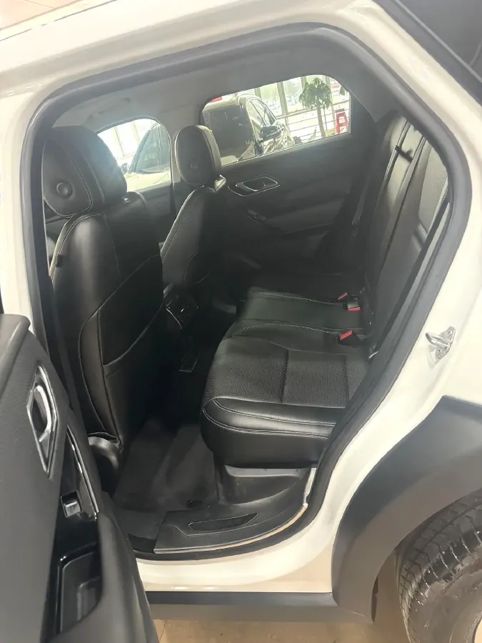 2018 Land Rover Discovery 2.0T 300HP L4 8AT,autocango,china used car exporter,china ev exporter,chinese used car exporter,chinese used ev exporter