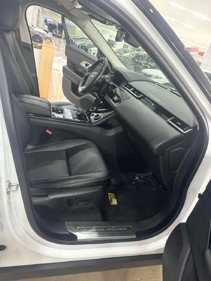 2018 Land Rover Discovery 2.0T 300HP L4 8AT,autocango,china used car exporter,china ev exporter,chinese used car exporter,chinese used ev exporter