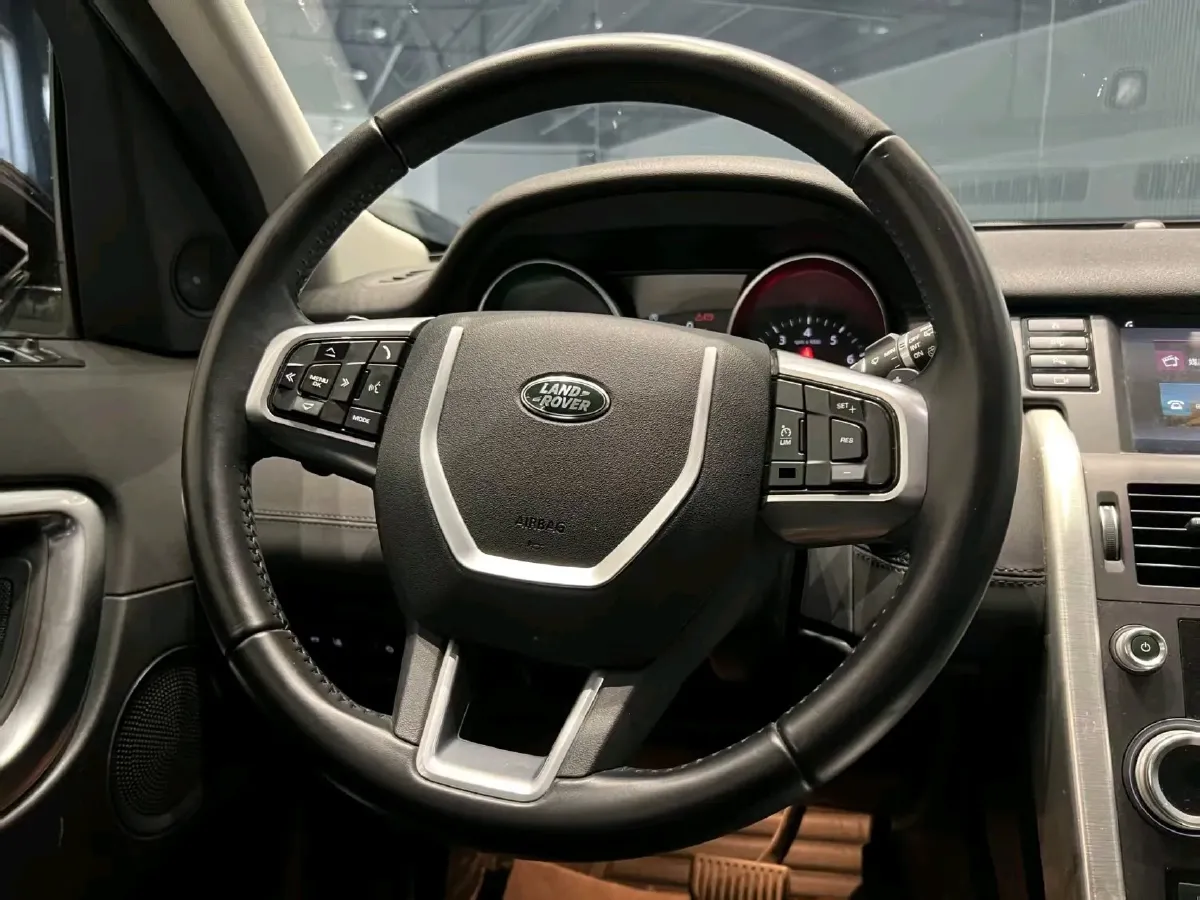 2019 Land Rover Discovery Sport 2.0T 241HP L4 9AT,autocango,china used car exporter,china ev exporter,chinese used car exporter,chinese used ev exporter