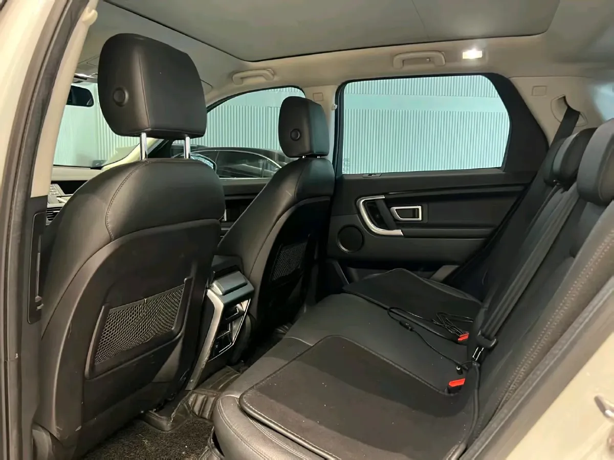 2019 Land Rover Discovery Sport 2.0T 241HP L4 9AT,autocango,china used car exporter,china ev exporter,chinese used car exporter,chinese used ev exporter