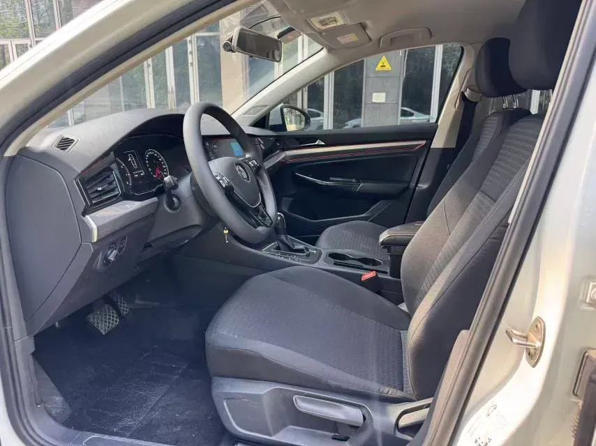 2019 Bestune T77 1.2T 143HP L4 7DCT,autocango,china used car exporter,china ev exporter,chinese used car exporter,chinese used ev exporter