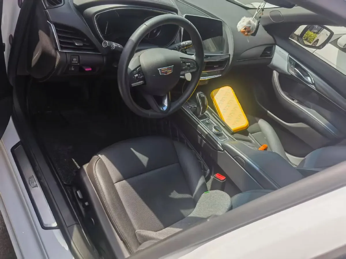 2021 Cadillac CT5 2.0T 237HP L4 10AT,autocango,china used car exporter,china ev exporter,chinese used car exporter,chinese used ev exporter